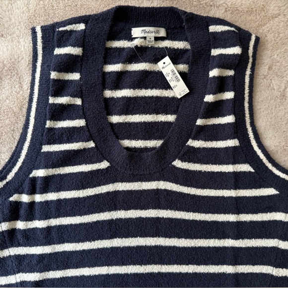 NWT Madewell Bouclé-Knit Sweater Tank
Vintage Ivory Juniper Berry Size M - Picture 10 of 11